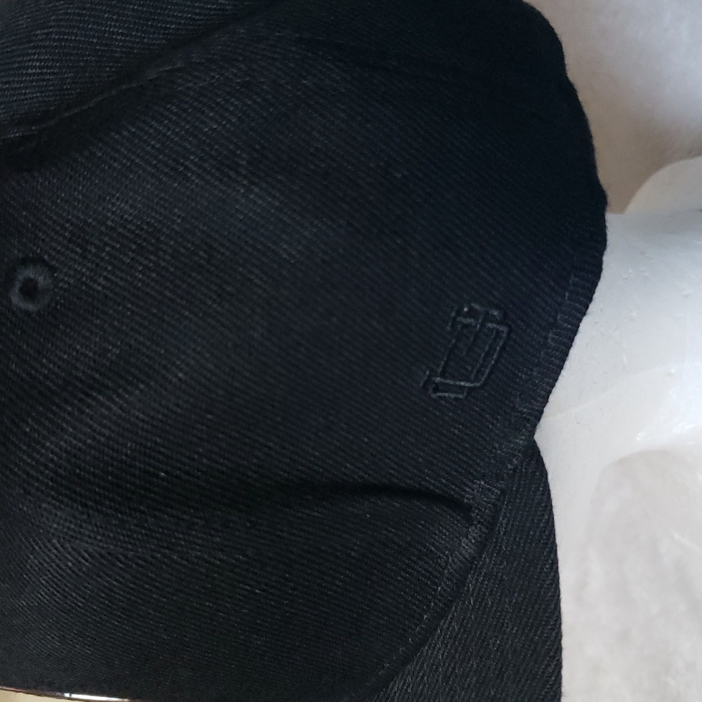 Los Angeles Lakers Black Cap. NWT. - Picture 3 of 8